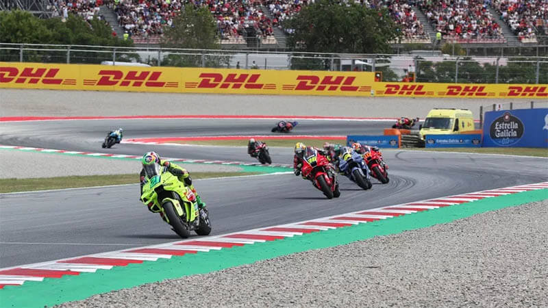 Ди Джанантонио выиграл гонку MotoGP в Барселоне после двух красных флагов из-за аварий