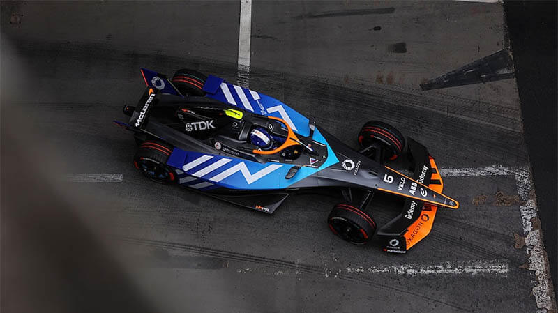 «McLaren» оштрафована серией, в которой команда больше не участвует