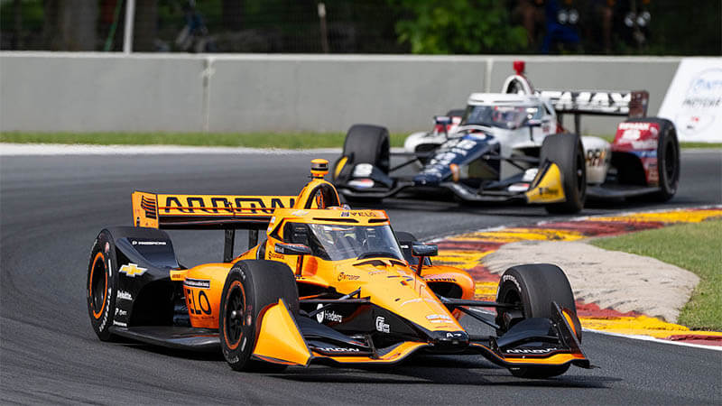 Лундгор выиграл хаотичную гонку IndyCar на Road America