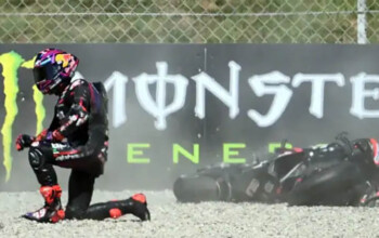 martin aprilia motogp crash