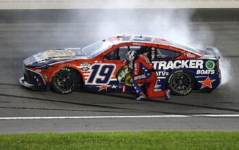 nascar chicagoland jgr briscoe race