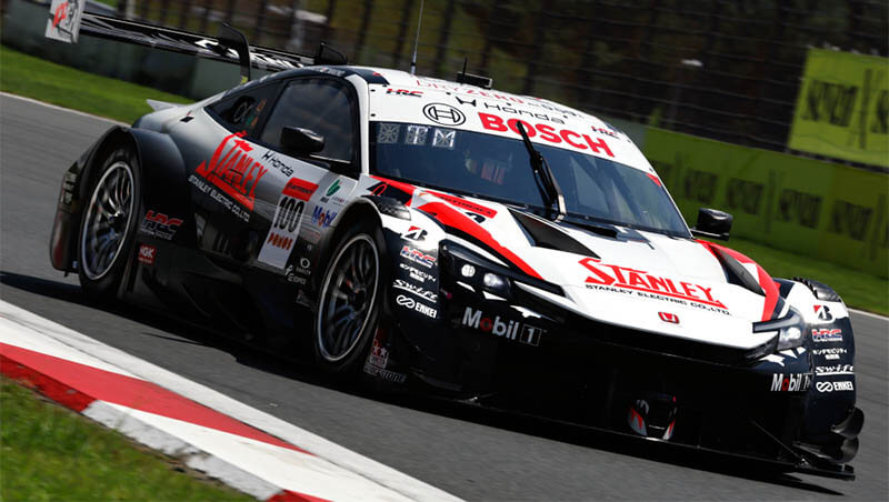 «Kunimitsu Honda» одержала победу в гонке Super GT на Фудзи после красных флагов