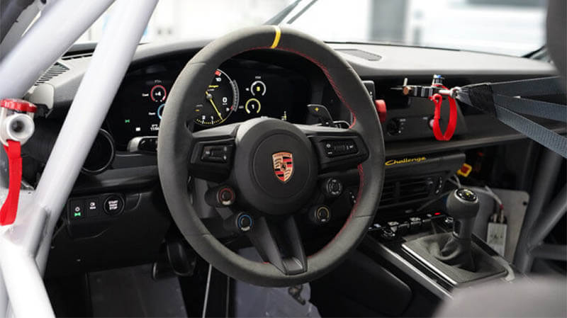 Porsche 911 Challenge new car3