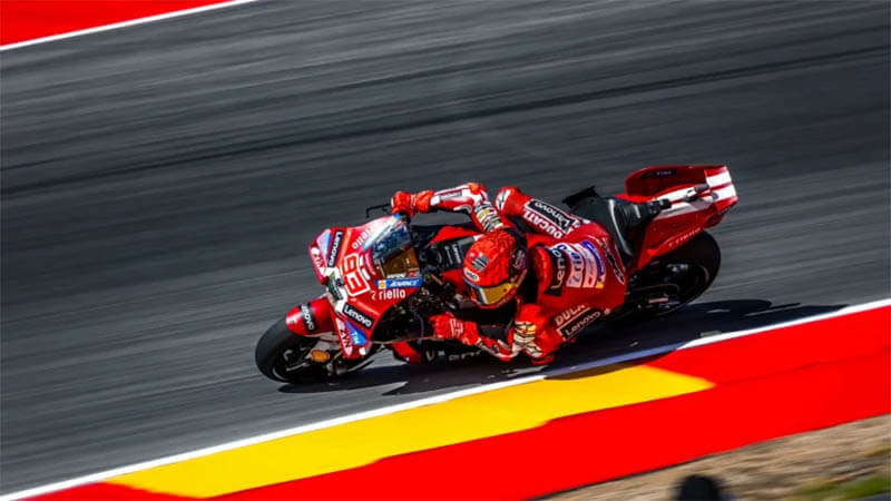 Маркес сократил отставание в борьбе за титул MotoGP, одержав победу в Арагоне