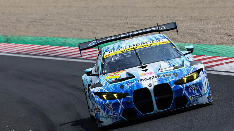 super gt race japan suzuka pacific racing bmw gt300