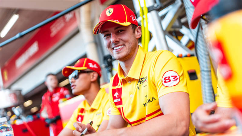 Хэнсон продлил контракт с «Ferrari»