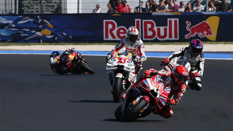 Марк Маркес выиграл Гран-при Сан-Марино и вышел в лидеры MotoGP