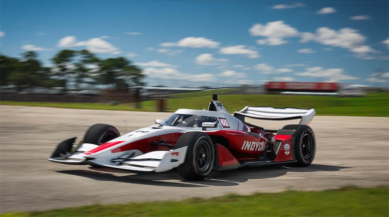 Росси провел первые длительные заезды на тестах нового шасси IndyCar